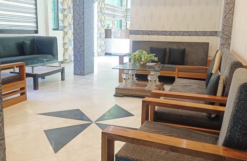 Udaipur City Centre Hotel | Good Hotel in Heart of the City . Best for family and Friends