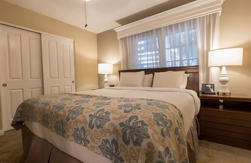 Del Mar Hotel | Good-Value Accommodation! 3 Convenient Units, Kitchen, Onsite Parking!