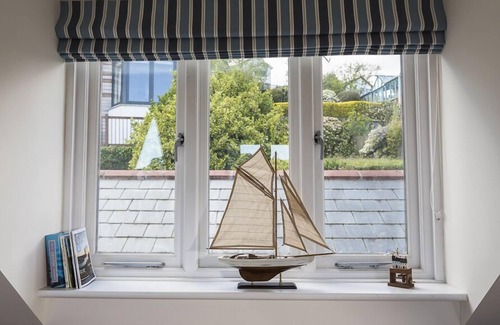 Dartmouth Cottage | GOODER HOUSE, pet friendly, with a garden in Dartmouth