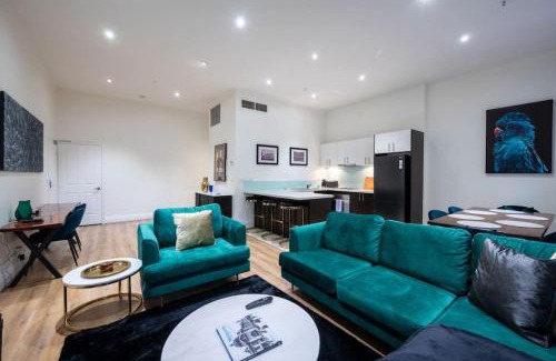 Chinatown Apartment | Gordons Place Entire Apartment CBD Location