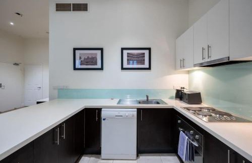 Chinatown Apartment | Gordons Place Entire Apartment CBD Location