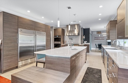 Skokie House | Gorgeous 15BD & 5.5BR House w/Ninja Gym - Skokie!