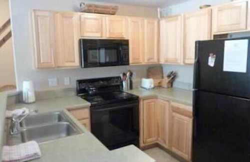 Fraser Condo | Gorgeous 2 Bed-2 Bath, personal hot tub, steps to shuttle/trails/grocery!