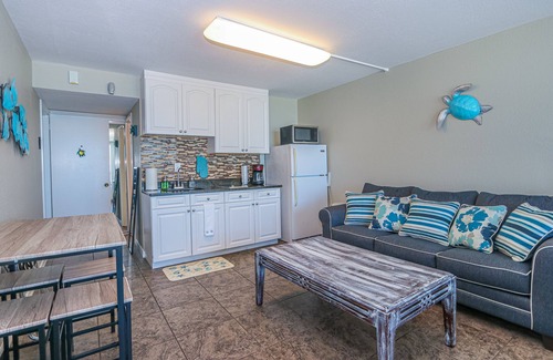 Treasure Island House | Gorgeous 2 br 2 ba Waterfront Condo!