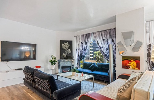 Westwood Apartment | Gorgeous 2BR Apartment in LA.