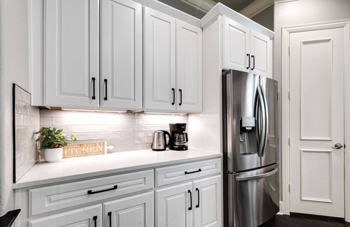 Oak Lawn House | Gorgeous 3-bedroom townhome in Perfect Location!