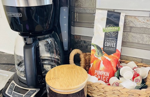 Austin Cottage | Gorgeous 3 cottage cluster, private homes with shared courtyard