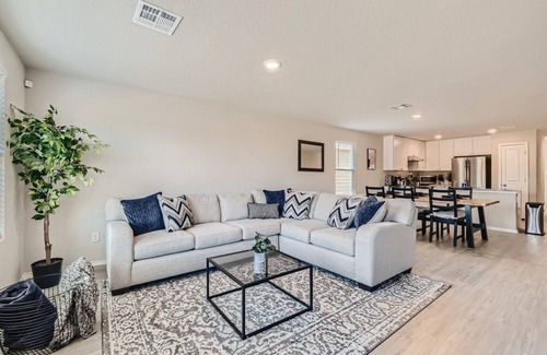 San Antonio House | Gorgeous 4br/2.5ba Home Near Downtown SA/Alamodome