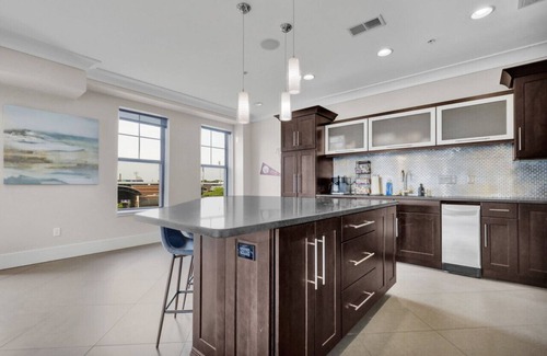 Lansing Condo | Gorgeous Apt w/Balcony - Walk to Stadium & Lansing Center