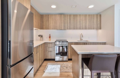 West Fens Apartment | Gorgeous Apt with Kitchen