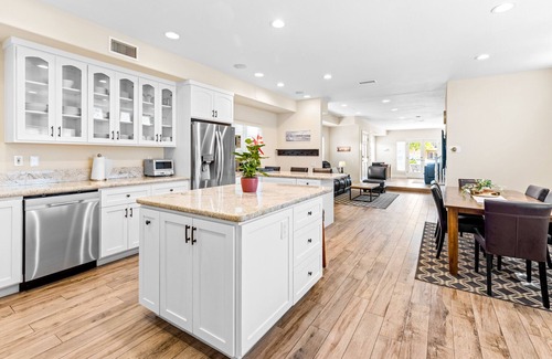 Huntington Beach House | Gorgeous Beach Home Ideal for Family Vacationers