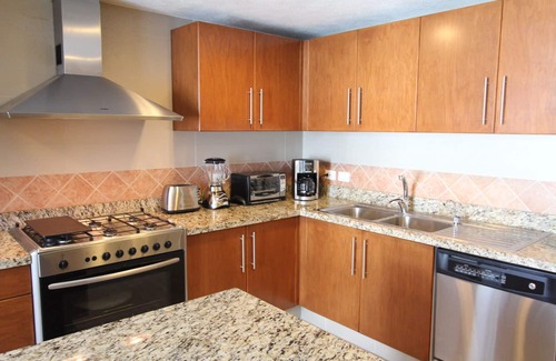 South Hotel Zone Condo | Gorgeous Beachfront Grand Venetian 'Junior Penthouse'w/hot tub