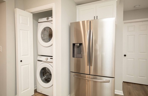 East Point House | Gorgeous Bungalow Minutes from Airport & ATL