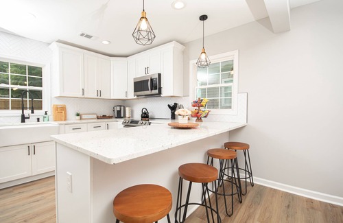 East Point House | Gorgeous Bungalow Minutes from Airport & ATL