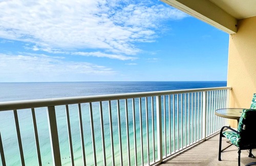 Long Beach Condo | Gorgeous Designer BEACHFRONT 3 BDR Majestic condo, families only, max 6 guests!