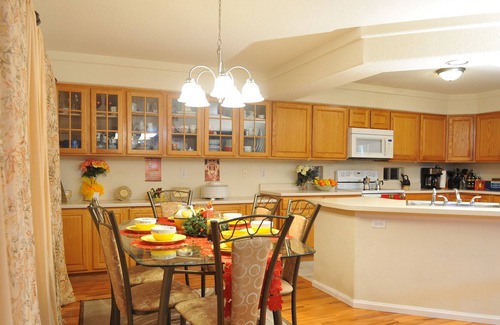 Green Valley Ranch House | Gorgeous Family friendly house