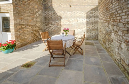 Hawick Cottage | Gorgeous, fully refurbished centrally located cosy cottage