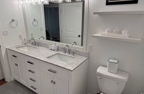 Salt Lake Mountain Resorts Condo | Gorgeous fully renovated 2br/2b condo ski in/out in Solitude