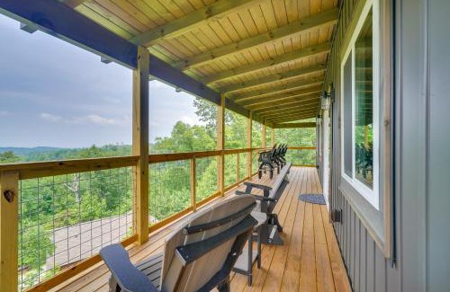 Gatlinburg House | Gorgeous Gatlinburg Cabin Large Deck and Hot Tub!