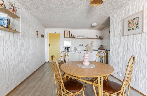 Glenelg Apartment | Gorgeous Gordon Street Getaway