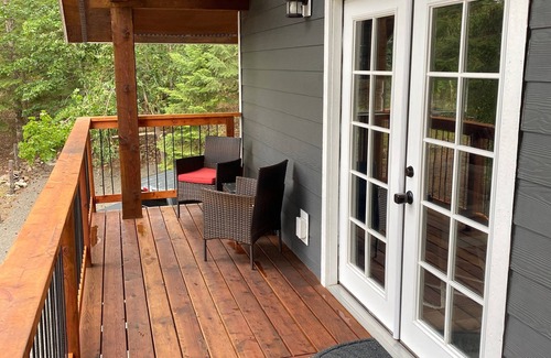 Harrison House | Gorgeous guest house, mature setting, 1 minute to the lake.