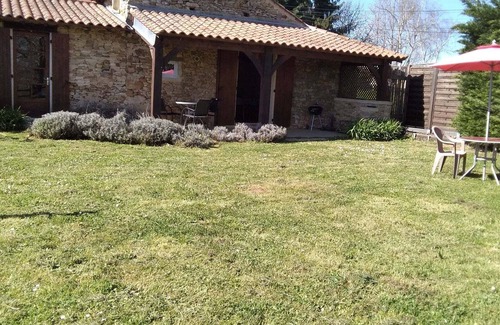 Loubejac House | Gorgeous Holiday Home in Loubejac with Garden