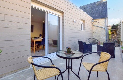 Vaux-sur-Seulles House | Gorgeous home in Esquay-sur-Seulles