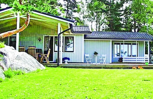 Ostra Viker House | Gorgeous home in årjäng