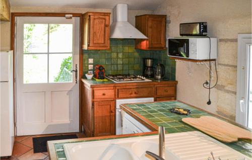 Coutras House | Gorgeous Home In Coutras With Wifi