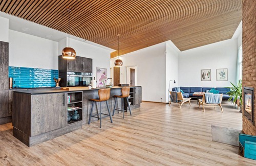 Øer Strand House | Gorgeous home in Ebeltoft with kitchen