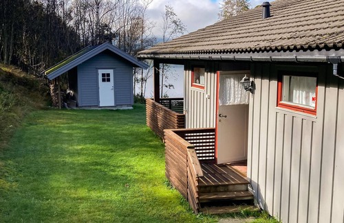 Etne House | Gorgeous home in Etne with WiFi