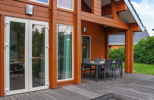 Heel House | Gorgeous home in HEEL with WiFi