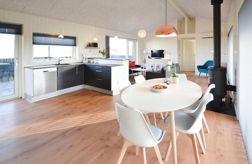 Bjerregard Strand House | Gorgeous home in Hvide Sande with sauna