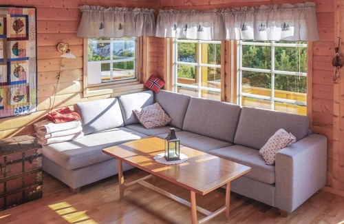 Lammetu House | Gorgeous home in Korssund with kitchen