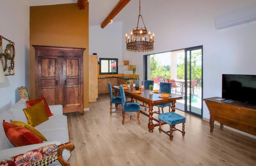 Labeaume House | Gorgeous home in Labeaume with kitchen