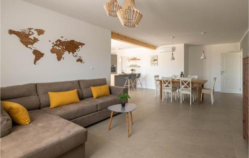 Salakovci House | Gorgeous Home In Labin With Wifi