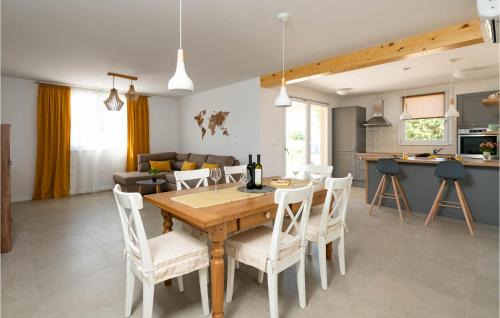 Salakovci House | Gorgeous Home In Labin With Wifi
