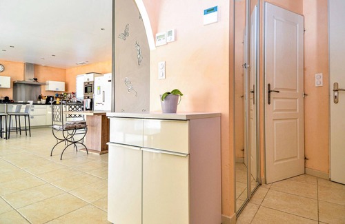 Mornas House | Gorgeous home in Mornas