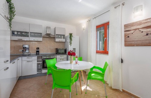 Njivice House | Gorgeous home in Njivice
