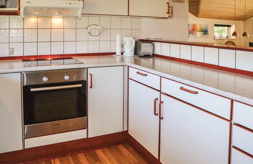 Jegum House | Gorgeous home in Oksbøl with kitchen