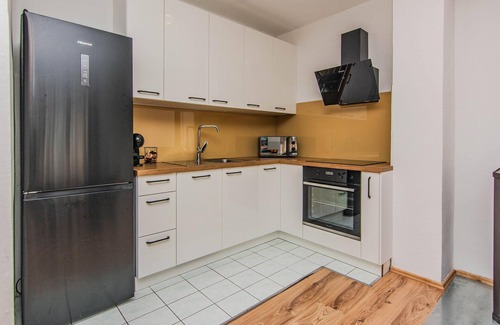 Benkovac House | Gorgeous home in Popovici with WiFi
