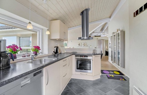 Grønninghoved Strand House | Gorgeous home in Sjølund with sauna