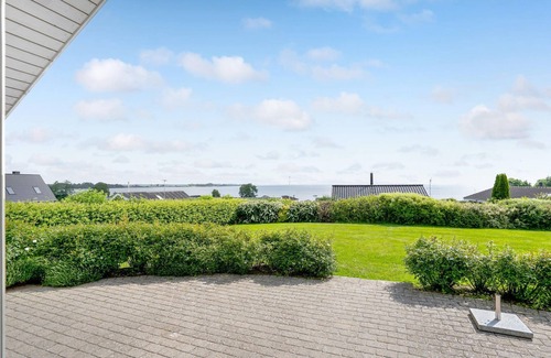 Grønninghoved Strand House | Gorgeous home in Sjølund with sauna