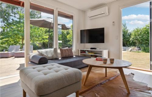 Bøtø By House | Gorgeous Home In Vggerlse With Kitchen