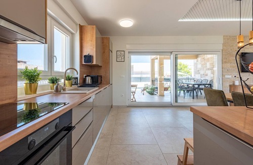Vrsi House | Gorgeous home in Vrsi