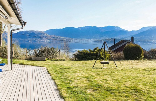 Sveio House | Gorgeous home in Førde i Hordaland
