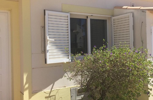 Budens House | Gorgeous house in the beautiful Western Algarve.