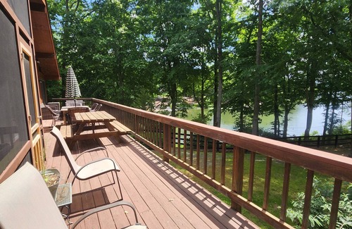 Mineral House | Gorgeous inside & out and VIEWS! New stone walkway to lake, fire pit & More!
