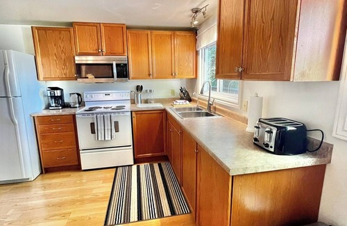 Tay Valley Cottage | Gorgeous Island View Cottage near Perth Ontario