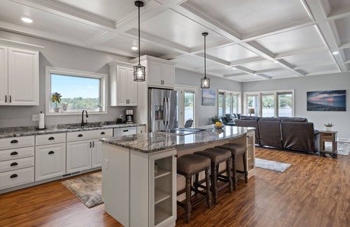 Lake House | Gorgeous lakefront home in Central Michigan
